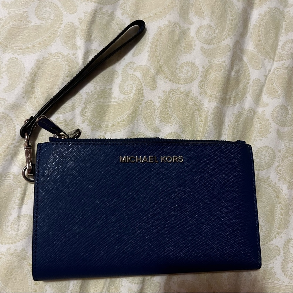 Michael Kors Wristlet/wallet